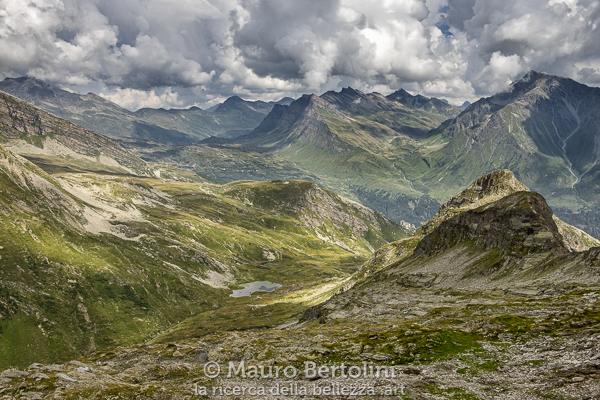 Lagh di Passit e la Val Mesolcina
Mesocco, Grigioni, Svizzera
Fujifilm X-E2 + Fujifilm XF 23mm f/2 R WR
Codice: 18.FB.1100