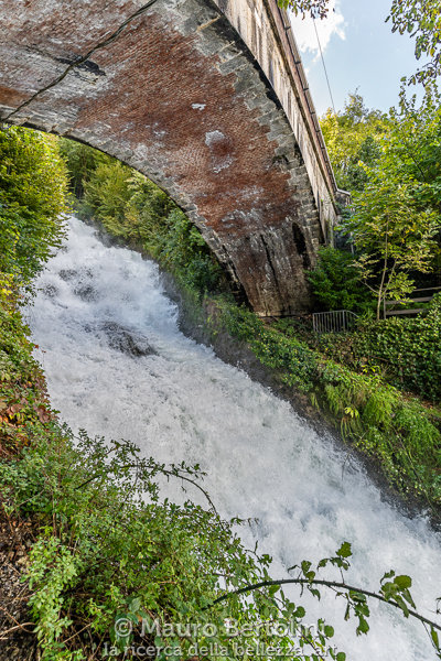 Fiumelatte, la ripida corsa verso il Lago di Como
Varenna, Lecco, Italia

Sony A7 III + Canon EF 16-35mm f/4L IS USM
Lee Filters Little Stopper (6 stops) + Lee Filters Polarizzatore

Codice: 20.SA.2477