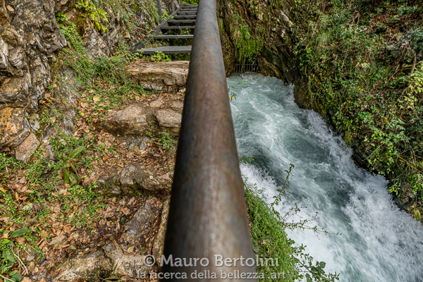 Fiumelatte, la sorgente esterna
Varenna, Lecco, Italia

Sony A7 III + Canon EF 16-35mm f/4L IS USM
Lee Filters Little Stopper (6 stops) + Lee Filters Polarizzatore

Codice: 20.SA.2492