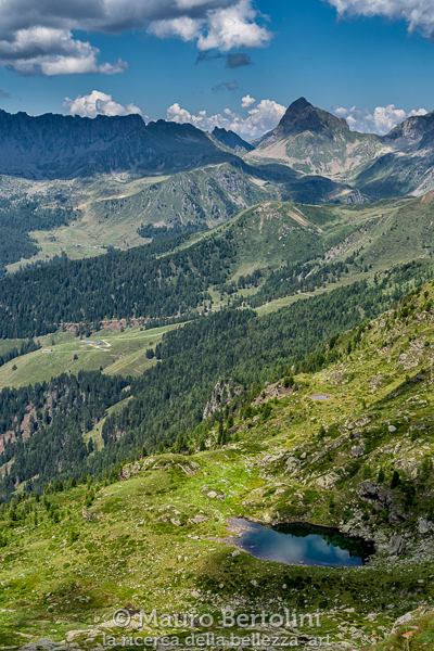 Un laghetto ammira i Lagorai sullo sfondo
Pieve Tesino, Trento, Italia

Sony A7 III + Canon EF 24-70mm f/4L IS USM

Codice: 20.SA.1842