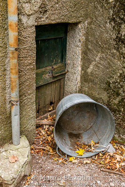 Dettaglio del borgo di Colma di Binate
Schignano, Como, Italia

Panasonic Lumix LX100 II

Codice: 21.PA.2102