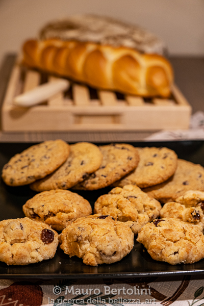 PiodaHaus B&B, biscotti, cookies e pane su tagliere
Premia, Verbano-Cusio-Ossola, Italia

Panasonic Lumix LX100 II

Codice: 21.PA.2334