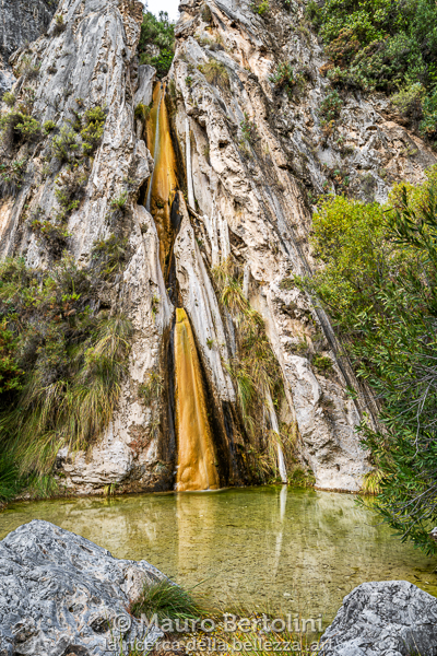 Cascada de los Árboles Petrificados
Sierras del Parque Natural de Tejeda, Granada, Spagna

Sony A7 III + Canon EF 16-35mm f/4L IS USM
Lee Filters Little Stopper (6 stops) + Lee Filters Polarizzatore

Codice: 19.SA.1400