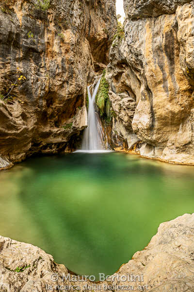 Cascata del Río Verde con effetto seta
Sierras del Parque Natural de Tejeda, Granada, Spagna

Sony A7 III + Canon EF 16-35mm f/4L IS USM
Lee Filters Little Stopper (6 stops) + Lee Filters Polarizzatore

Codice: 19.SA.1452