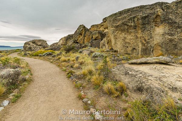 Sentiero che porta alle pitture rupestri di Punta Walichu
El Calafate, Santa Cruz, Argentina
Sony A7 III + Canon EF 16-35mm f/4L IS USM
Codice: 23.SA.8158