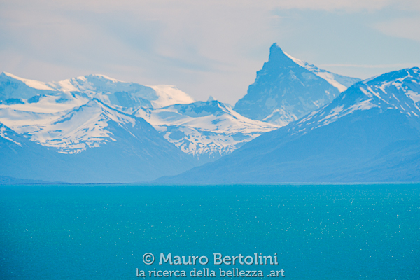 Il Lago Argentino e la Cordigliera delle Ande
Lago Argentino, Santa Cruz, Argentina

Sony A7 III + Sony FE 200-600mm f/5.6-6.3 G OSS

Codice: 23.SB.4110